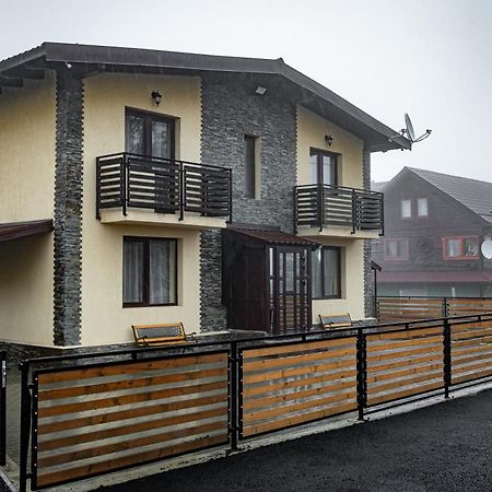 Villa Wild Petroşani Exteriör bild