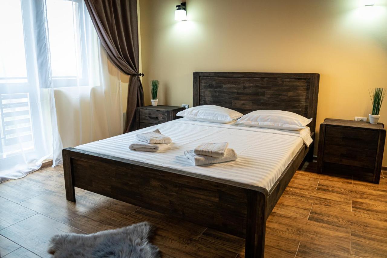 Villa Wild Petroşani Exteriör bild